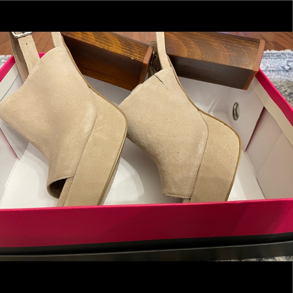 Vince Camuto Sovetta - Picture 8 of 10